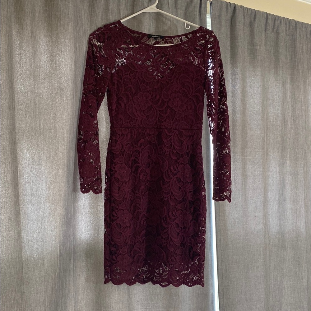Elegant Lace Burgundy Dress